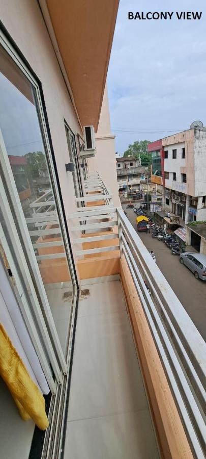 Hotel Aaditya Palace Bhusāwal Kültér fotó
